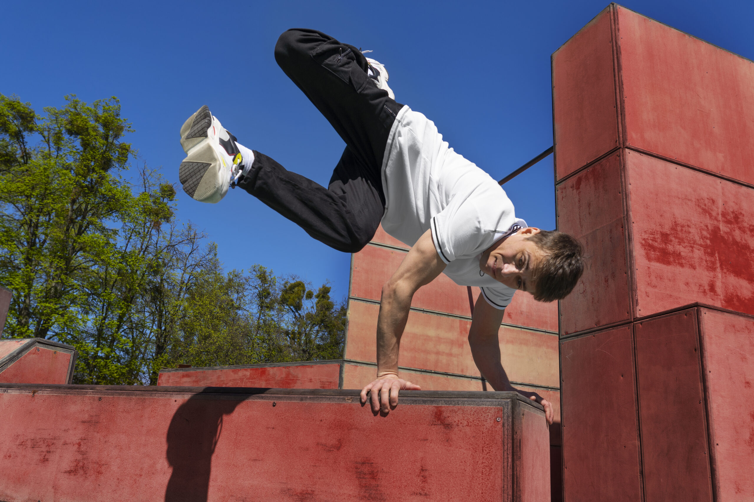 Freerunning Tips: Mastering the Art of Movement with Skill and Safety