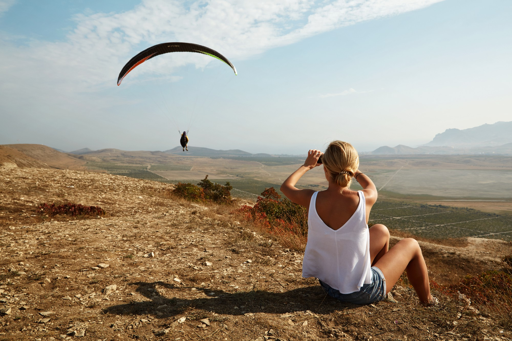 The Best Locations for Paragliding in 2025